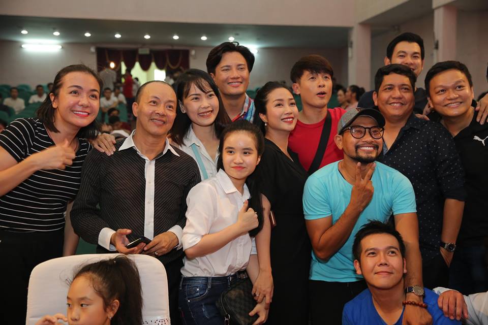 Mai Phương rạng rỡ về dâng hương Tổ nghề giữa lúc bạo bệnh - 9