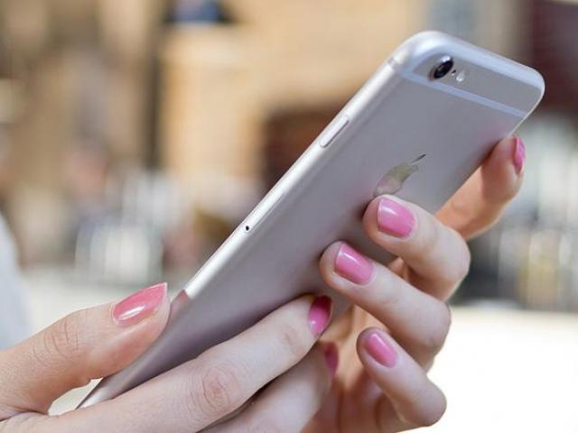 Thế giới - Nữ giáo viên Mỹ bị bắt vì gửi ảnh "nóng" cho nhiều học sinh