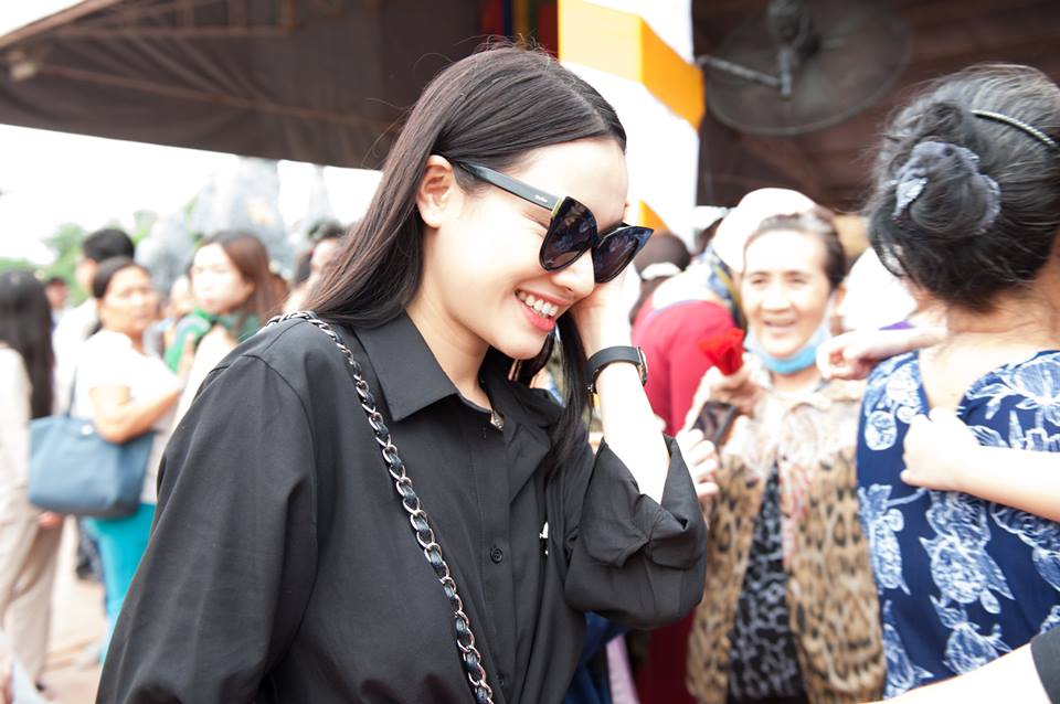 Nhã Phương khéo che vòng hai, đến dâng hương giỗ Tổ nghề - 5