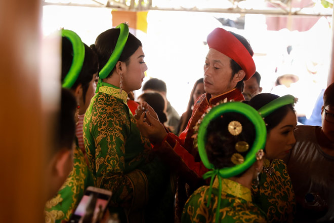 Nhã Phương khéo che vòng hai, đến dâng hương giỗ Tổ nghề - 10