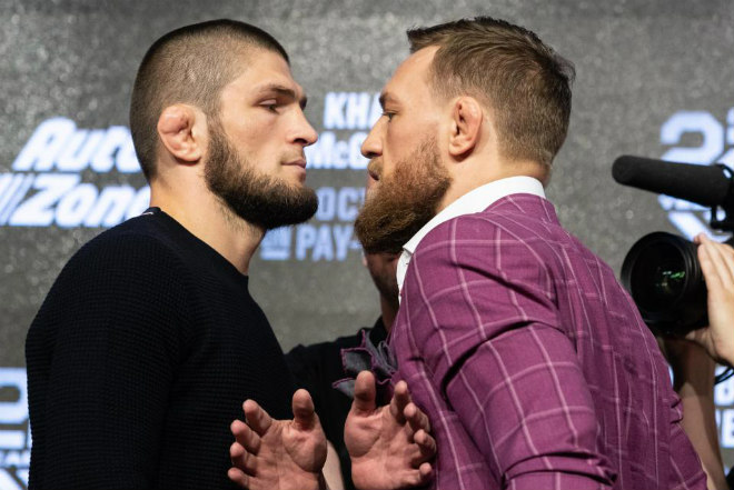 Siêu kinh điển UFC: McGregor nốc rượu, dọa ra tay với “đại bàng” - 1