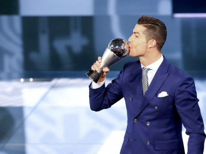 FIFA The Best còn 2 ngày: Ronaldo sợ thua dễ &#34;mất tích&#34;, Messi góp mặt - 2