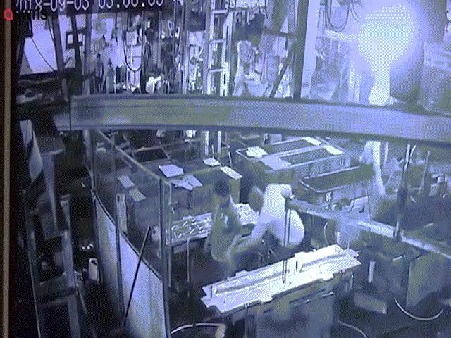 Thế giới - Ấn Độ: Trò đùa tai hại của sếp khiến nhân viên tử vong vì hỏng nội tạng