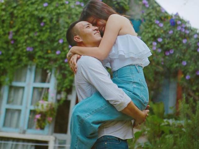 TV Show - Vợ chồng MC "Chúng tôi là chiến sĩ" khoe ảnh tình tứ khiến bao người ngưỡng mộ