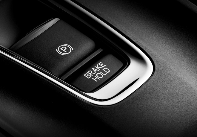 Kéo phanh tay điện tử ở tốc độ 190km/h, điều gì sẽ xảy ra? - 3