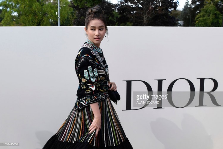 Ái nữ tỷ phú sòng bài Macao xinh nổi bật ở show Dior - 1
