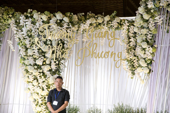 Trường Giang, Nhã Phương đãi tiệc đẹp như tiên cảnh, sao Việt đổ về dự - 21