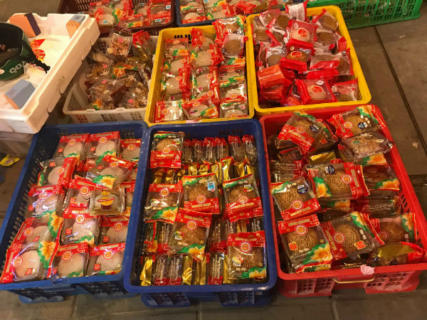 Hậu Trung thu: Bánh nướng, dẻo giảm giá "kịch sàn" mà khách vẫn dửng dưng - 3