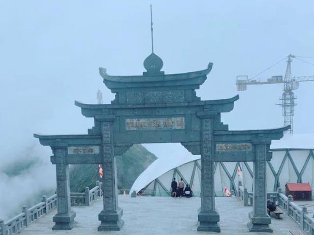 Mùa nào đẹp nhất để chinh phục đỉnh Fansipan hùng vĩ?