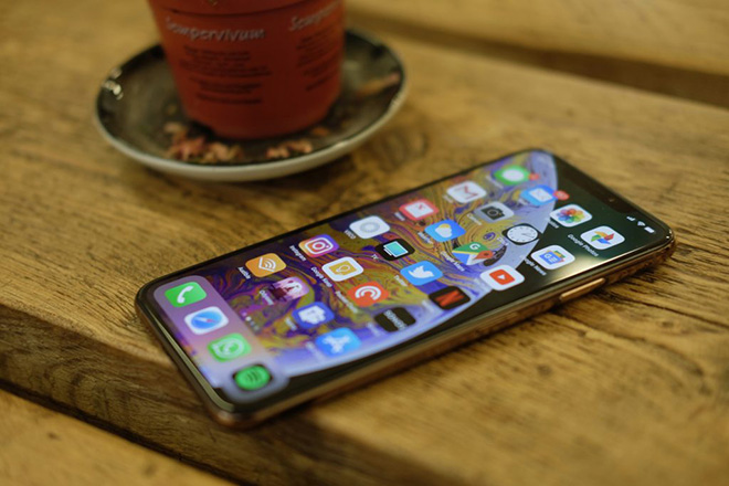 Apple lãi đậm với mỗi chiếc iPhone Xs Max 256 GB bán ra - 1