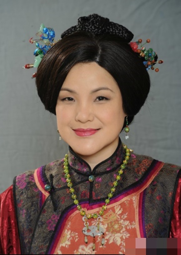 Nhiều người bất ngờ với đời thường của sao TVB "nhìn là ghét" - 4