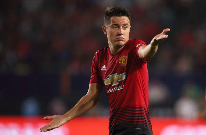 Tin HOT bóng đá tối 26/9: Herrera chê Barca chờ thế chỗ Pogba - 1