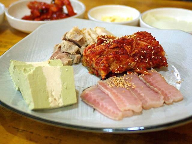 Trái ngược với món cá đuối thường thấy, đặc sản Hàn Quốc này khiến ai cũng bịt mũi khi ăn - 2