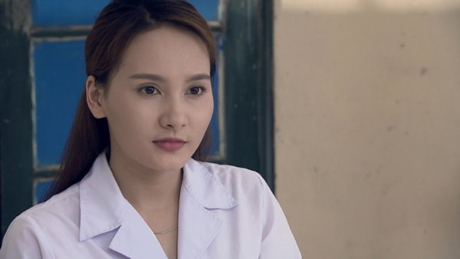 Bảo Thanh - nàng dâu trong "Sống chung với mẹ chồng" đảm nhận vai y tá Mỹ Hạnh - em gái của Trần Tuấn - Trần Tú. Cô nảy sinh tình cảm với Lê Thành (Hồng Đăng) - con riêng của ông trùm Phan Quân.