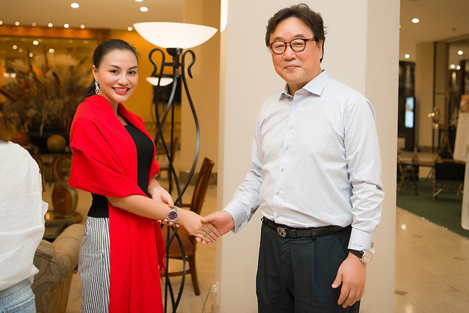 Nữ hoàng Sắc đẹp Trần Huyền Nhung gặp gỡ báo chí, truyền thông Hàn Quốc - 3