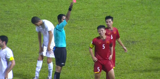 U16 Việt Nam - U16 Iran: Thẻ đỏ & 5 bàn thua kinh hoàng - 1