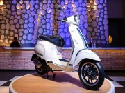 Thế giới xe - Vespa Primavera Yacht Club ra mắt xứ chùa vàng, đắt hơn ở Việt Nam