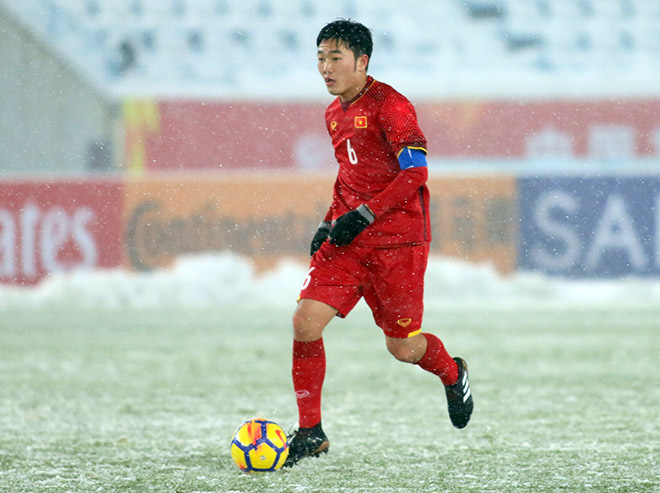 HLV Park Hang Seo tuyển quân dự AFF Cup: Có ưu ái Xuân Trường? - 1