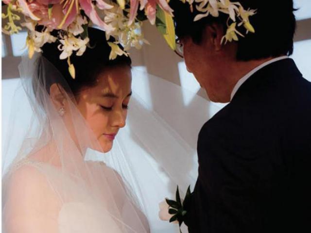 Phim - Lee Young Ae bất ngờ tiết lộ thân thế 'khủng' của chồng sau 9 năm ở ẩn