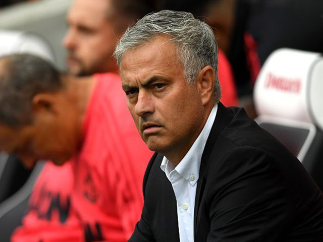 Bóng đá - Triệu lý do cực khó sa thải Mourinho: MU phải hy sinh Pogba?