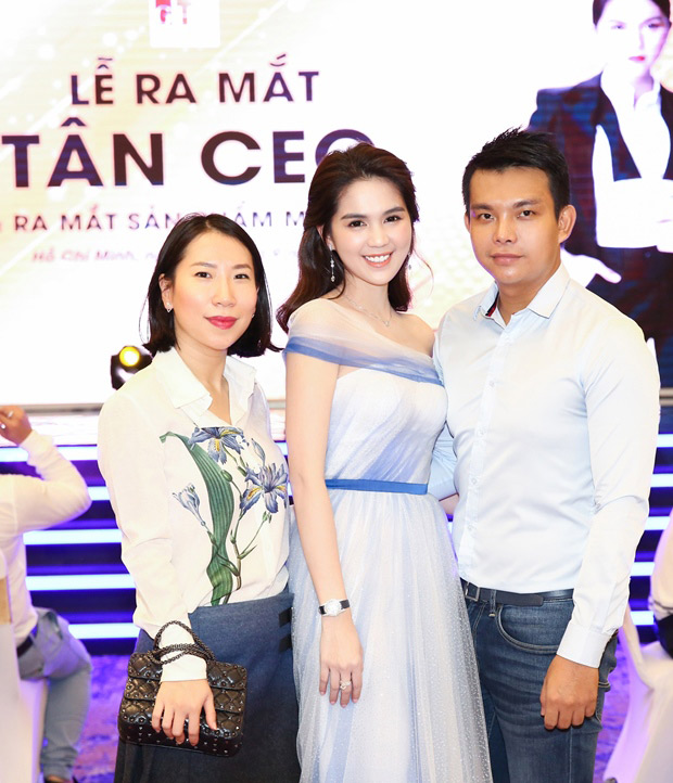 Ngọc Trinh khiến quan khách ngỡ ngàng với doanh thu khủng trong ngày đầu nhận chức - 8