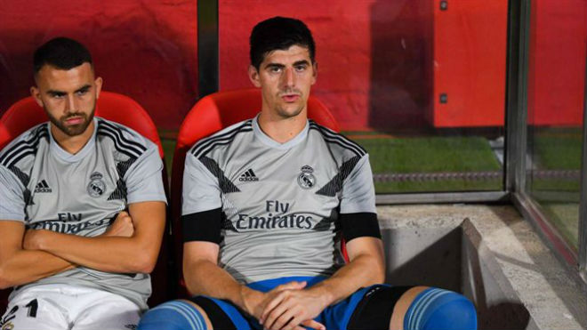 Real Madrid thảm bại đại loạn: Dàn SAO cô lập phản đối tội đồ Courtois - 1