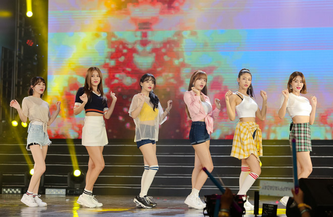 Cận cảnh nhan sắc "báu vật Hàn Quốc" khiến fan Sài thành "mất ăn mất ngủ" - 10