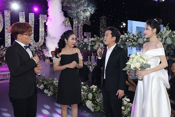 MC đám cưới của Nhã Phương chính là cô gái Trường Giang yêu thầm 17 năm trước - 4