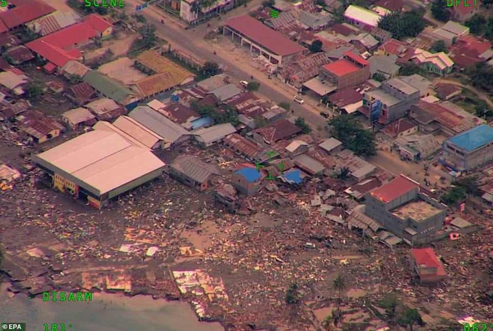 Nhân chứng kể về khoảnh khắc động đất, sóng thần kinh hoàng ở Indonesia - 4