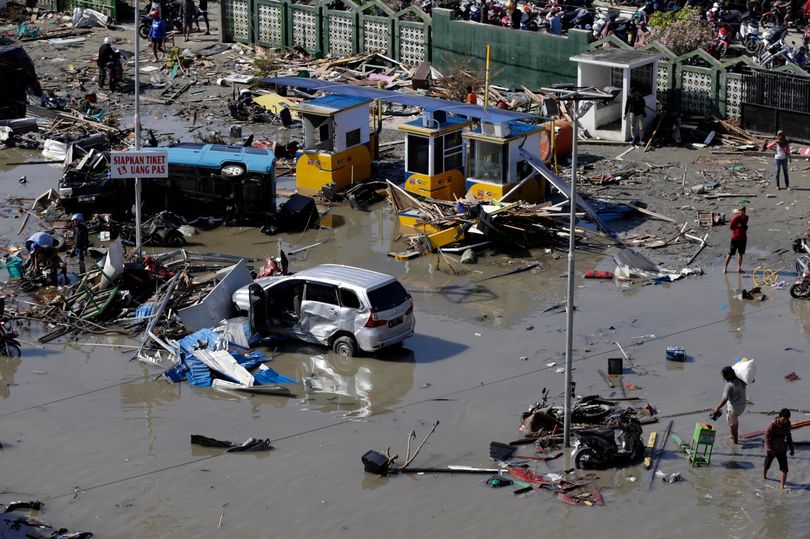 Động đất, sóng thần ở Indonesia: Số người chết lên đến 832 - 1