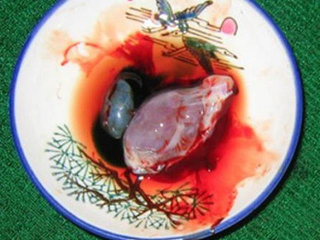 Điểm mặt món ăn không dành cho những người yếu bóng vía