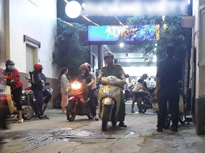 Thanh niên tử vong nghi do kẹt trong thang máy nhà hàng ở Sài Gòn - 1