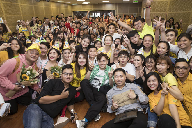 Ngô Kiến Huy đón sinh nhật bất ngờ cùng dàn sao "Running Man" - 7