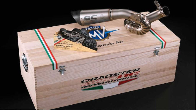 Mãn nhãn siêu mô tô độc nhất vô nhị mạ vàng "vua chúa" MV Agusta - 10