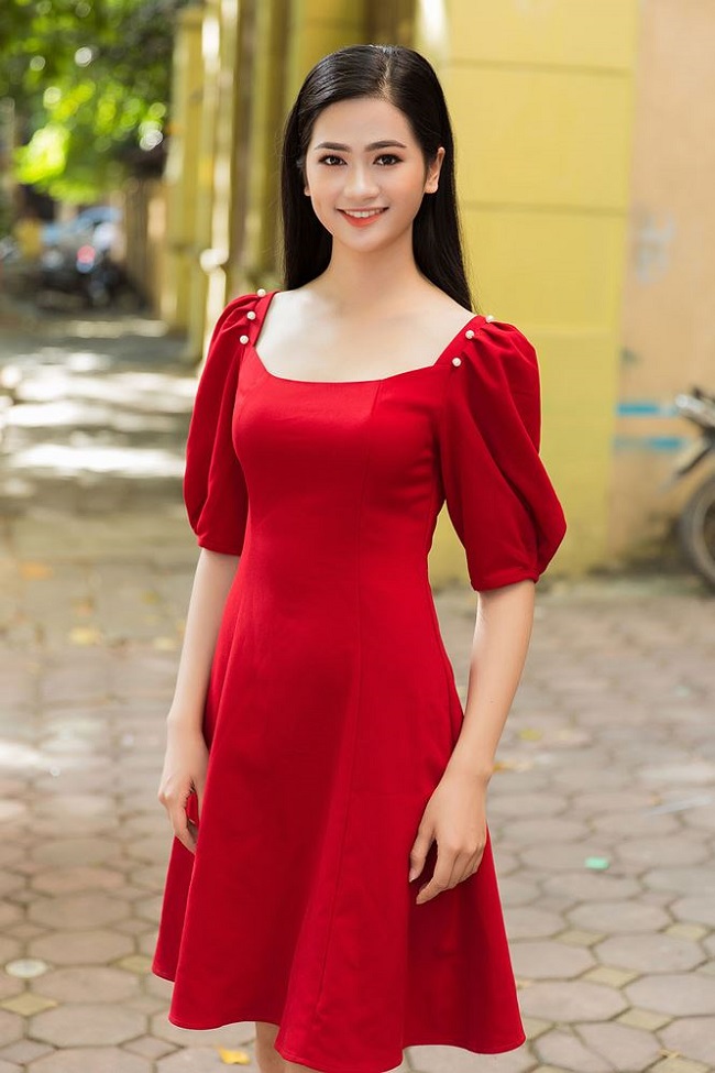 Hoa khôi Kinh Bắc - Nguyễn Thị Thu Phương sinh năm 2000, đến từ Bắc Ninh là gương mặt tiếp theo gây chú ý ở vòng Chung khảo phía Bắc Hoa hậu Thế giới Việt Nam 2019. 