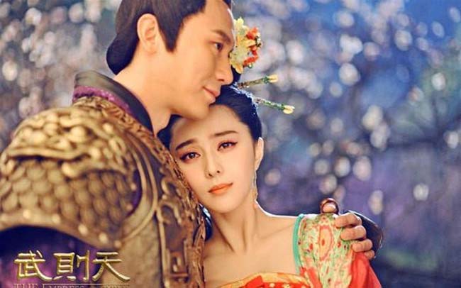 Họ bén duyên nhau từ bộ phim do Phạm Băng Băng sản xuất. Đây là mối quan hệ đầu tiên Phạm Băng Băng công khai. Vốn là người đẹp được đàn ông Trung Quốc coi như &#34;nữ thần&#34;, việc họ Phạm lại độc thân khiến không ít chàng trai lại được dịp mơ ước.