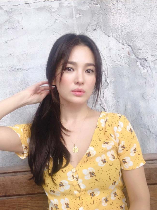 Ngay trước cơn bão ly hôn, dẫu cho mối quan hệ với Song Joong Ki vô cùng bất hòa, Song Hye Kyo vẫn giữ được vẻ ngoài xinh đẹp.