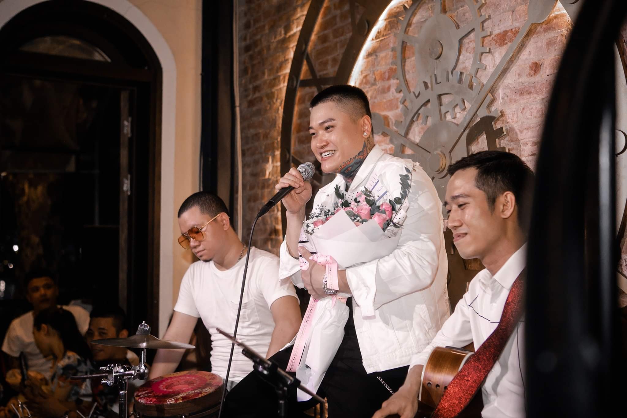 Thực hư Vũ Duy Khánh đột quỵ vì sử dụng chất kích thích, loạt SAO Việt lên tiếng - 5