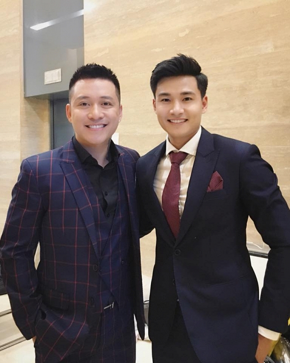 MC 'soái ca' 6 múi của nhà đài VTV khiến dân mạng phải "truy lùng" là ai? - 10