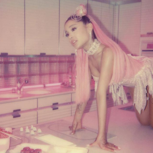 Thêm một trend chụp ảnh mới trên Instagram, bạn có dám thử? - 8