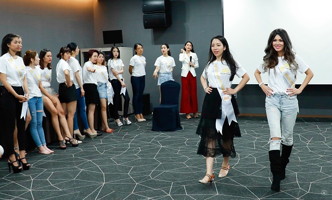 Chồng đại gia tháp tùng Hoa hậu quê Vũng Tàu tham gia cuộc thi sắc đẹp thế giới - 10