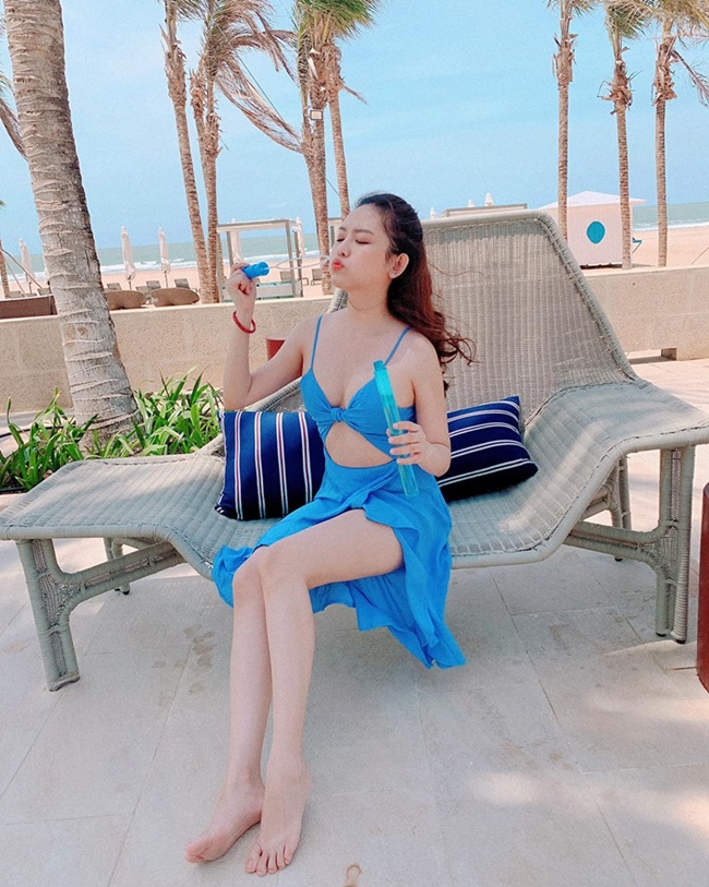 Thúy Vi tự nhận bản thân là người đầy tham vọng, mê nhà, mê xe. Cô tự hào vì thành quả sau 4 năm đạt được nguyện vọng và được nhiều người biết đến hơn.