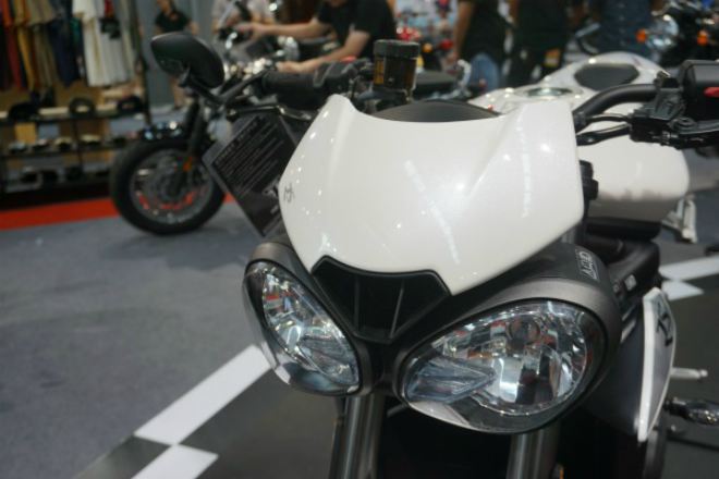 “Mãnh thú” Triumph Triple Street RS giá 430 triệu đồng, nâng tầm phái mạnh - 2