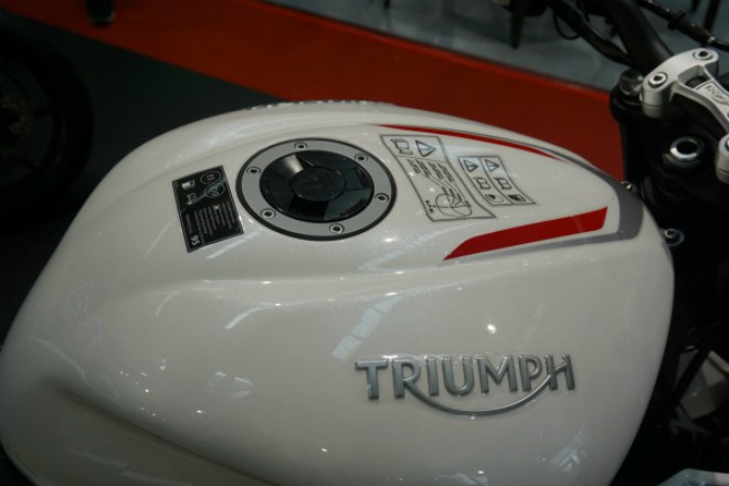 “Mãnh thú” Triumph Triple Street RS giá 430 triệu đồng, nâng tầm phái mạnh - 6