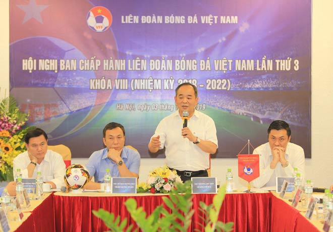 Không lo tiền lương VFF quyết giữ thầy Park, tìm sếp mới lo kiếm tiền - 2
