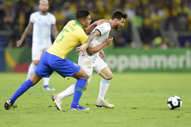 Tin HOT bóng đá tối 3/7: Brazil hạ Argentina và Messi, sao Real &#34;nổ&#34; to - 1