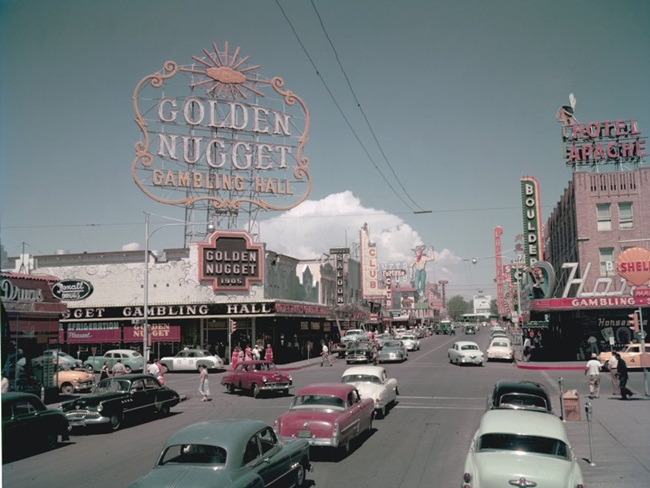 Năm 1946, sòng bạc Golden Nugget được khai trương,&nbsp;trở thành một trong những sòng bạc đầu tiên ở Las Vegas &#40;Mỹ&#41;