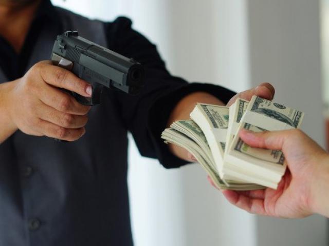 Bạn trẻ - Cuộc sống - Người đàn ông giả vờ bị cướp để hoãn đám cưới của mình và cái kết đắng