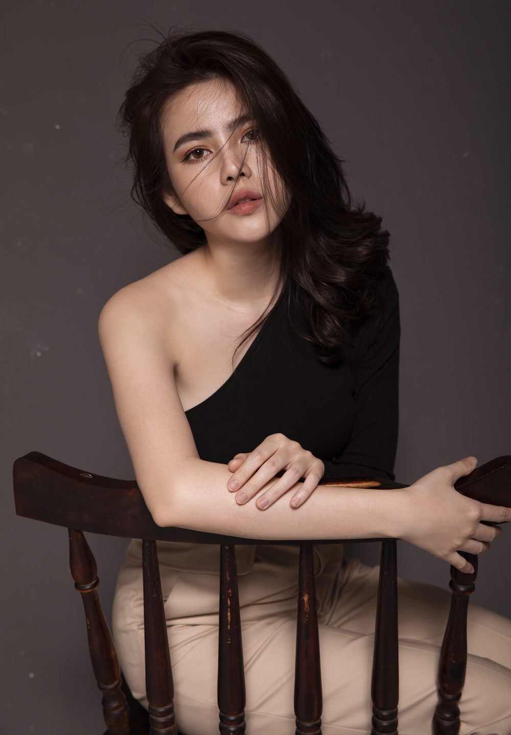 Con gái diễn viên Hữu Tiến vướng nghi án mua giải Á hậu để vào showbiz - 3