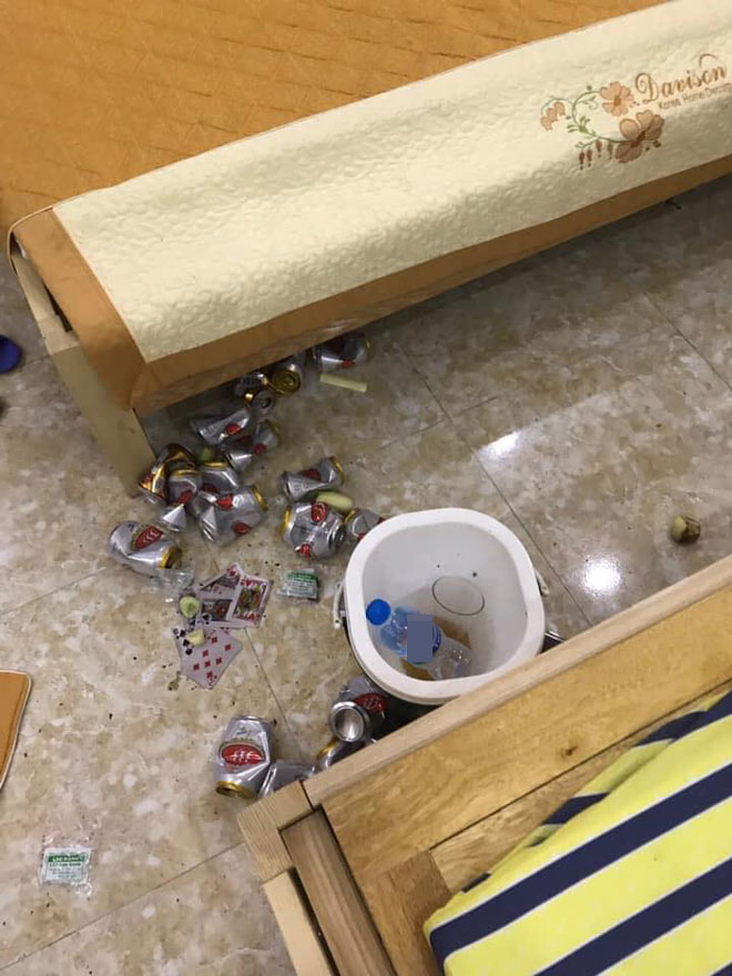 Thuê biệt thự hạng sang ở, nhóm thanh niên vẫn mang theo lối sống "khu ổ chuột" - 2